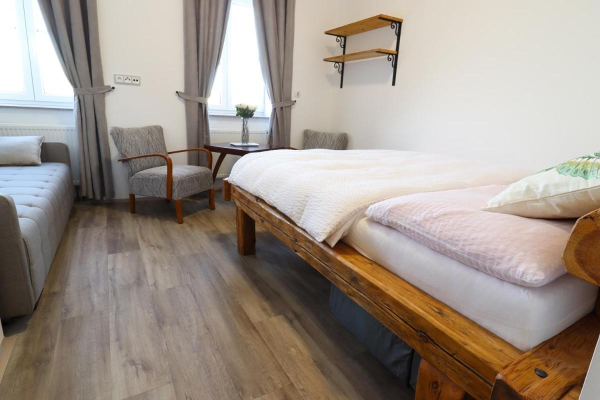 Penzion U Hlavacku Horazdovice Экстерьер фото